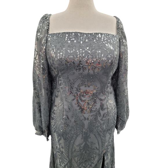 NWT Long Sleeved Patterned Sequin Gown Size 16 XL - Picture 2 of 11
